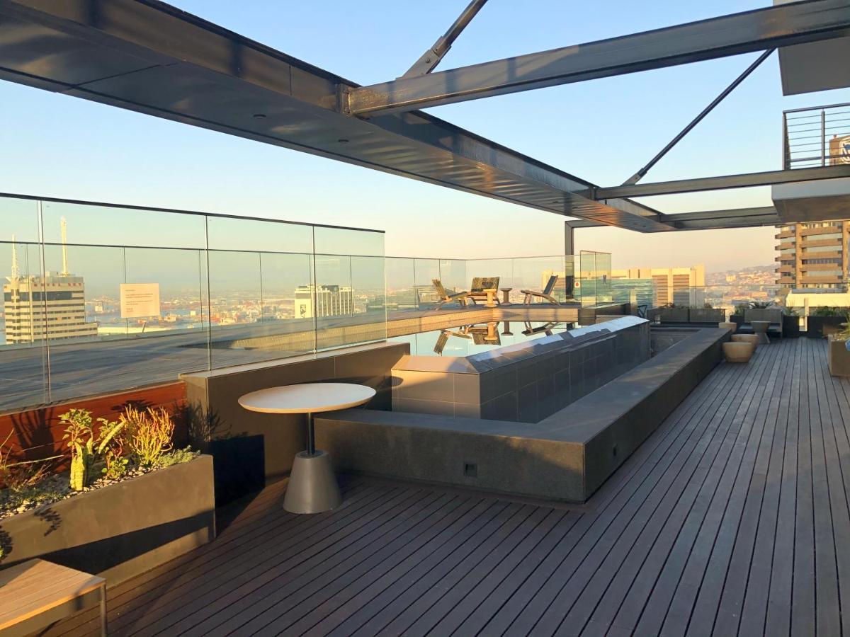 16 On Bree Luxury With Mountain Views Apartment *
